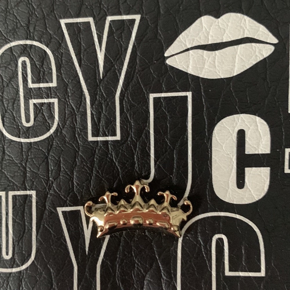 Juicy Couture Wristlet/clutch - Picture 3 of 9